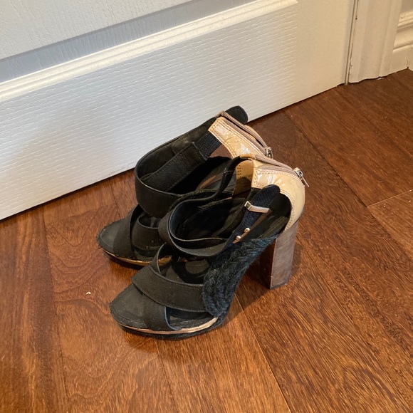 BCBG Maxazria Heels - Picture 2 of 3